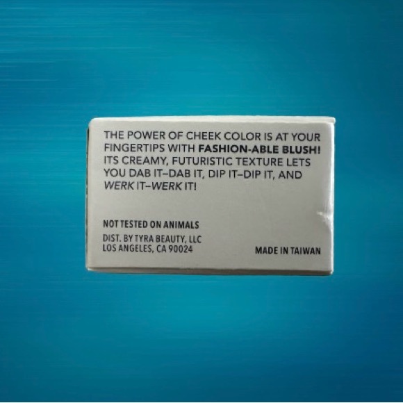 Tyra Beauty Staycation Blush Old Stock New in Box - Picture 4 of 4